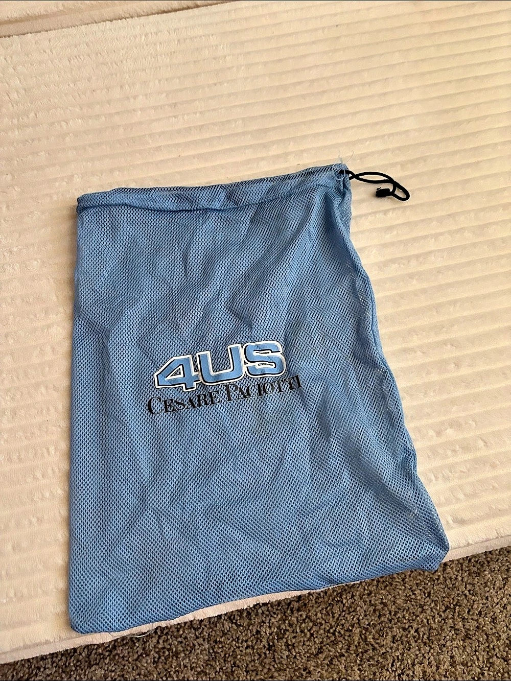 4US Drawstring Toiletry Pouch in Blue Like New